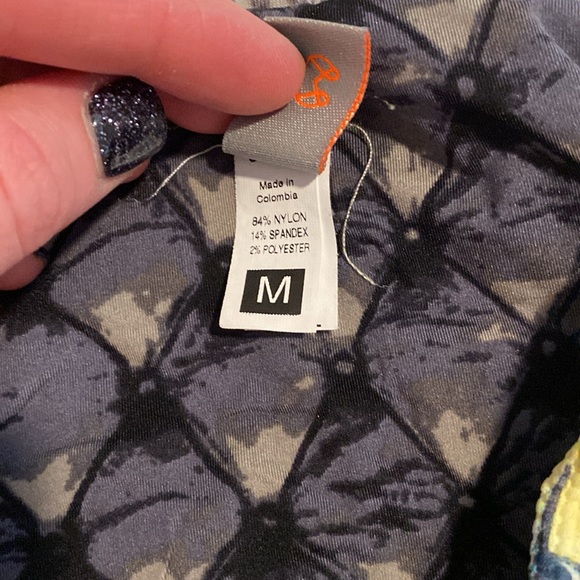 Maaji Tropical Bikini Underwire Top & Bottom Medium - Picture 3 of 5